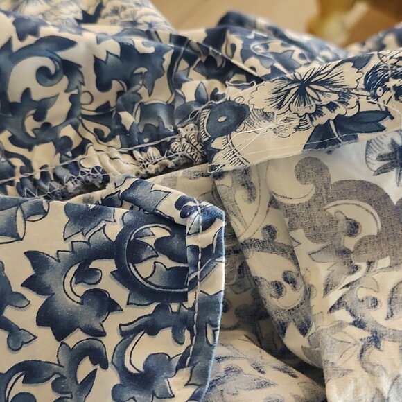 Two (2) Ralph Lauren Tamarind Porcelain Blue King Ruffled Pillow Shams - Picture 5 of 6